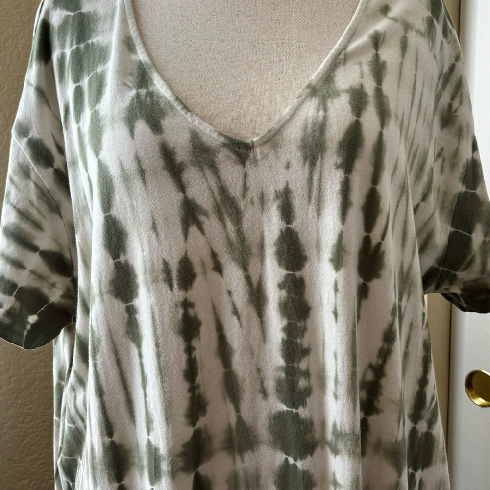 Crescent Drive Tie Dye V-Neck Short Sleeve Maxi Dress - Picture 2 of 4